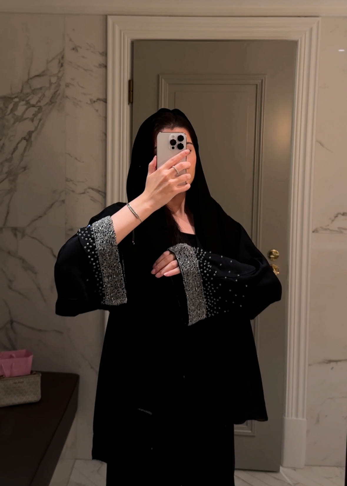 Heera abaya